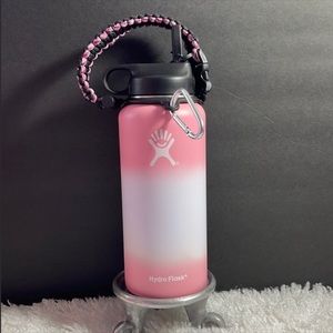 New 32 oz Hydro Flask with flex lid & paracord